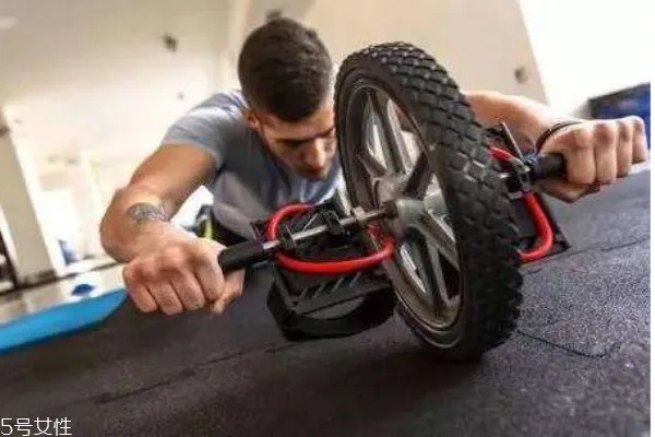 独轮健身器怎么练 独轮健身器怎么练视频